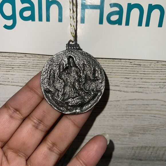 2000 Country Promotional Pewter Christmas Ornament 1.75" Seasons Greetings B#6 - Picture 5 of 5